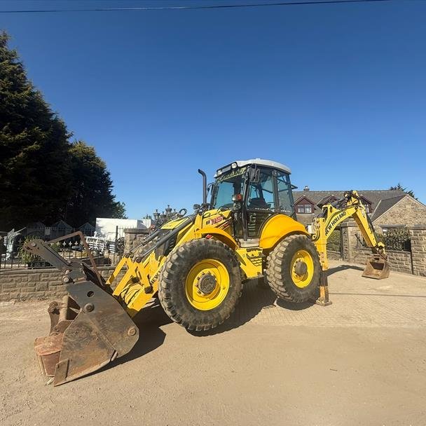 2011 New Holland B115B loader backhoe with 6221 hours
