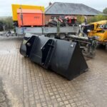 NEW/UNUSED 2025 STRICKLAND 90” MANITOU TELEHANDLER BUCKET - Image 4