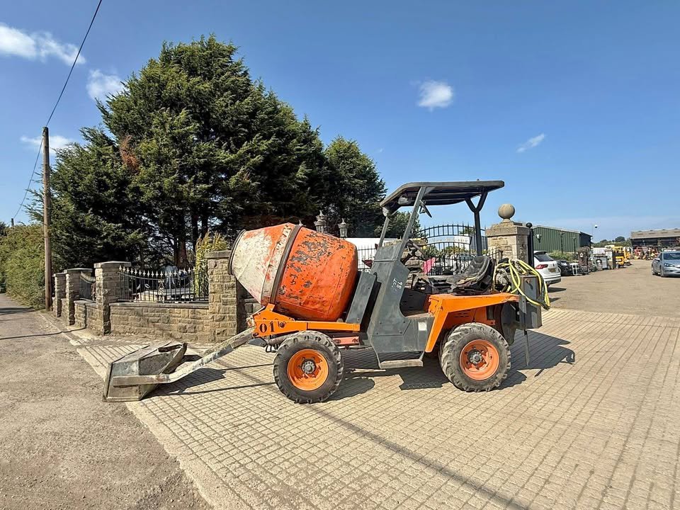 MZ Imer 1000HT 4WD self loading concrete mixer dumper in working condition