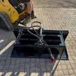 New/Unused 2025 GIYI Mini Skidsteer Bucket Grab - Image 2