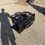 New/Unused 2025 GIYI Mini Skidsteer Bucket Grab - Image 6