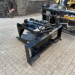 New/Unused 2025 GIYI Hydraulic Skidsteer Bucket Grab Stump Remover - Image 4