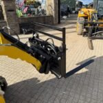 New/Unused 2025 GIYI Mini Skidsteer Side Shift Pallet Forks And Frame - Image 3
