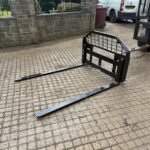 New/Unused GIYI Skidsteer Pallet Forks And Frame - Image 2