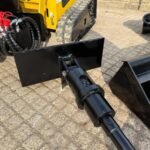 New/Unused Mini Skidsteer Hydraulic Posthole Borer And Auger - Image 4