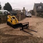 New/Unused Mini Skidsteer Pallet Forks And Fame - Image 3