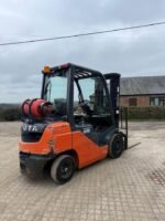 2012 TOYOTA TONERO 25 2.5 TON 4.7MTR GAS COUNTERBALANCE FORKLIFT - Image 4