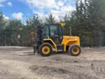 2020 JCB 930-4 T4 RTFL 3 TON 4.5MTR 4WD ROUGH TERRAIN FORKLIFT - Image 2