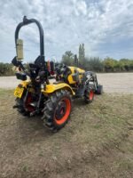 72 REG. AVENGER 26 26HP 4WD COMPACT TRACTOR - Image 4