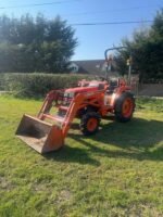 KUBOTA ST30 30HP 4WD COMPACT TRACTOR - Image 5