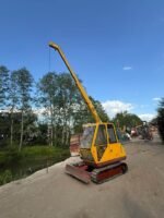 SMC CX220 2.2 TON LIFT RUBBER TRACKED CRANE WITH BLADE