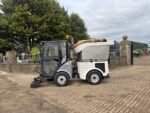 2011 HAKO CITYMASTER 1200 RIDE ON ROAD SWEEPER - Image 2