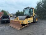 BOMAG/STA VV1100DB SINGLE DRUM VIBRATING ROLLER WITH BLADE - Image 3