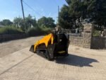 NEW/UNUSED 2026 SDLOOL V1000 DIESEL STAND ON TRACKED SKIDSTEER LOADER - Image 4