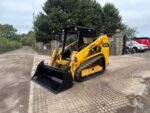 2020 GEHL RT185 TRACKED SKIDSTEER LOADER W/ NEW 72” 4 IN 1 BUCKET - Image 3