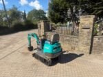 KOMATSU PC02 MINI EXCAVATOR W/ X1 BUCKET ETC - Image 5